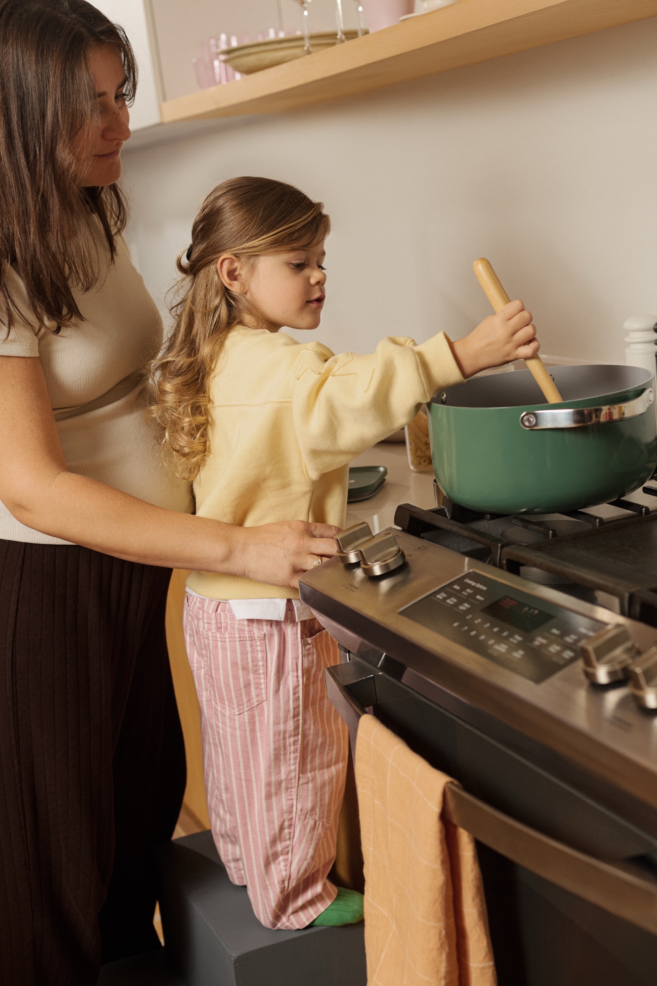 Families cooking in the kitchen